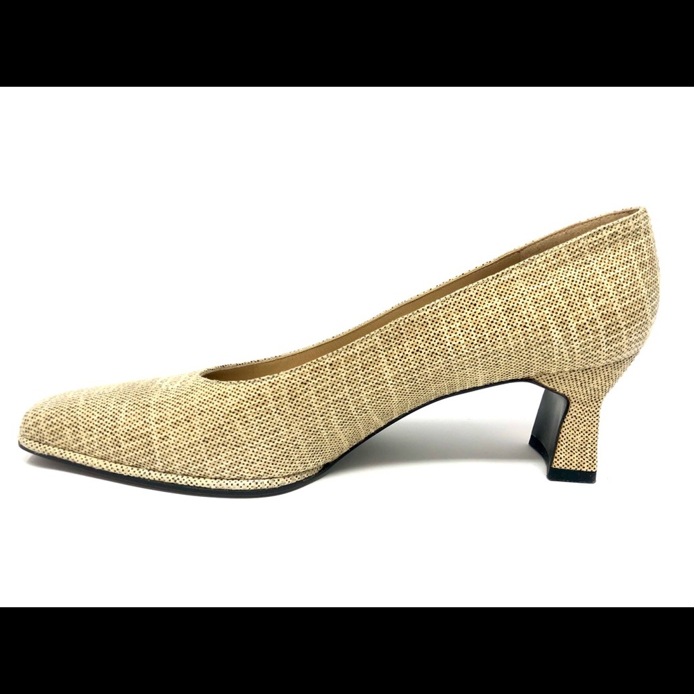 Stuart Weitzman Vintage Heels Womens Size 7 1/2 Toe Tan Brown Print Slip On